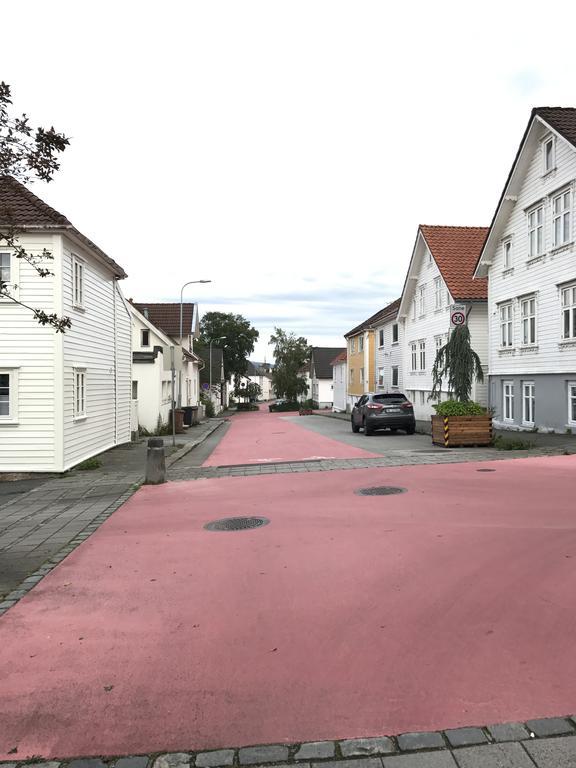 - Mollegata 81 Stavanger