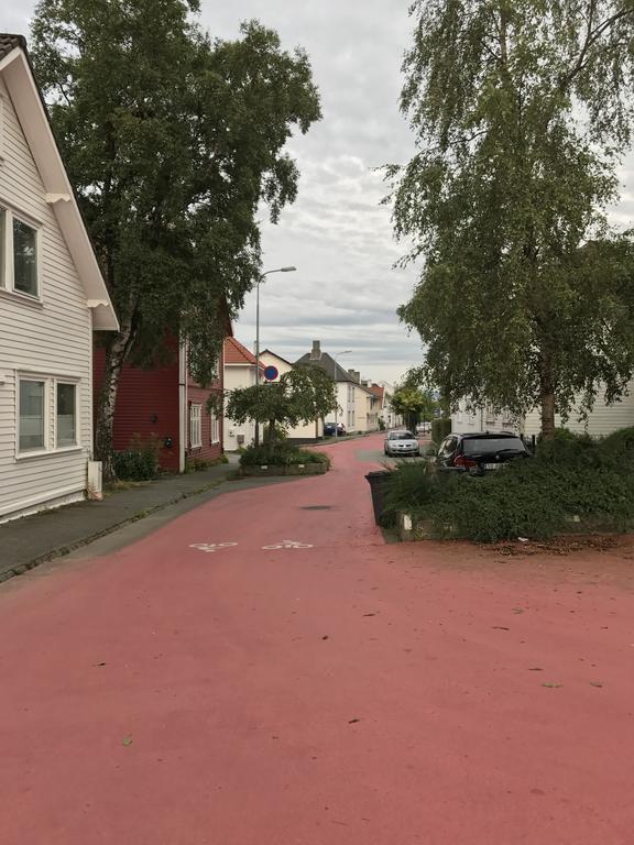- Mollegata 81 Stavanger